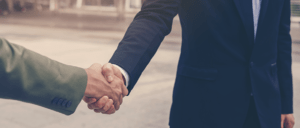 como escalar contatos e encontrar o decisor de compra