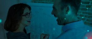 duas pessoas dsicutem técnicas de vendas